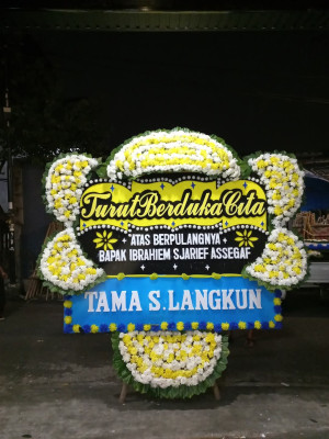 Papan Bunga Duka di Gotakan